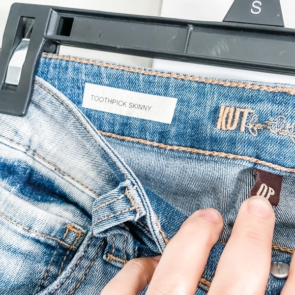 Kut from the Kloth Dayna skinny jeans - Picture 5 of 12